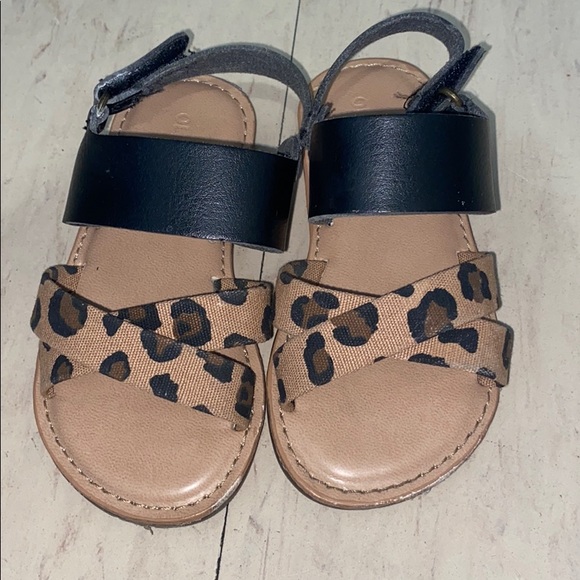 2 pairs girls sandals - Picture 6 of 7